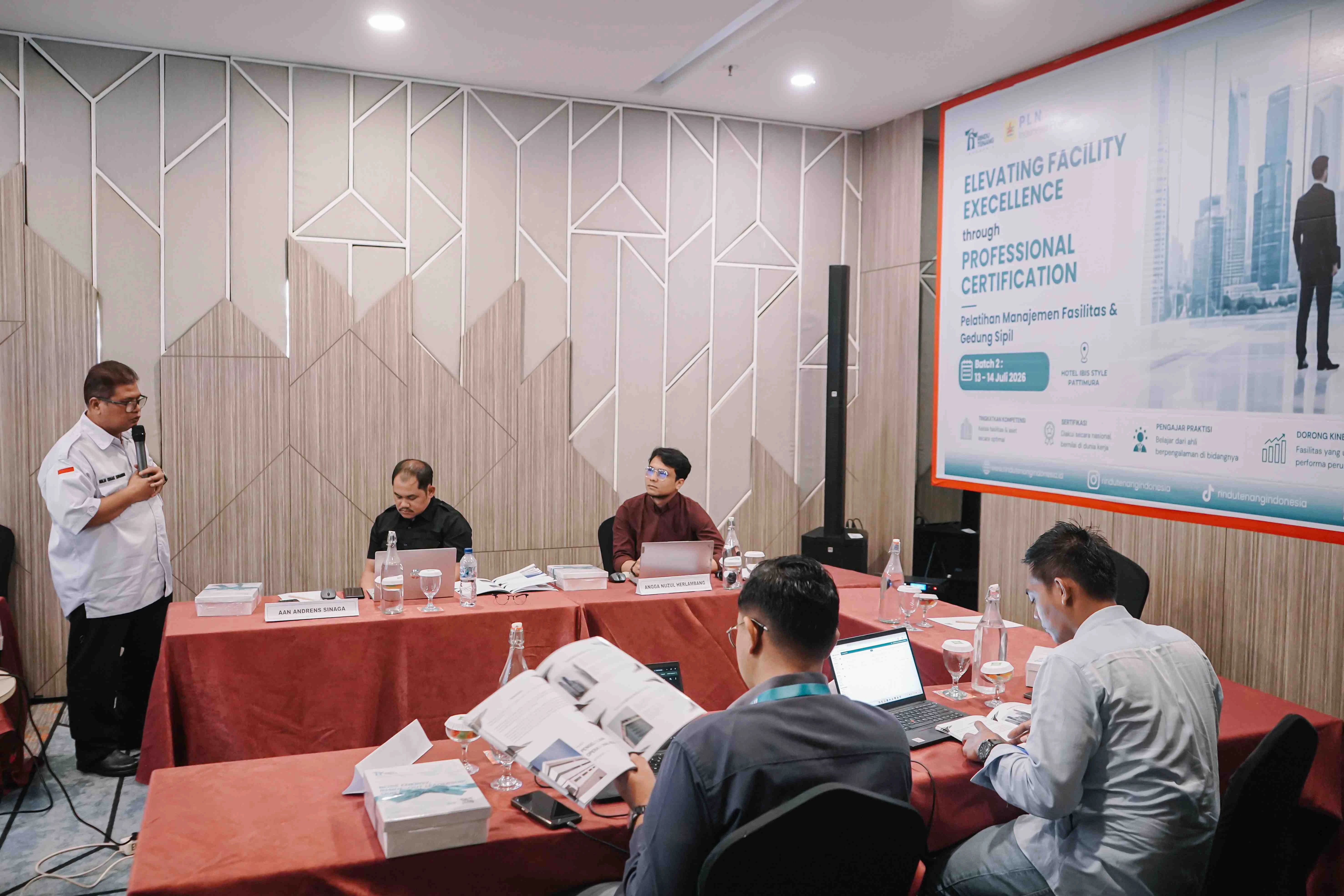 Pelatihan Manajemen Fasilitas & Gedung Sipil Batch 2 - Day 2